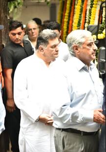 ऋषि कपूर के बहनोई और अमिताभ बच्चन के संबंधी रंजन नंदा का हुआ निधन, ये सितारे पहुंचे अंतिम दर्शन के लिए