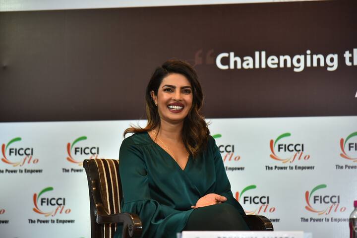 अभिनेत्री संयुक्त रूप से फिक्की लेडीज ऑर्गेनाइजेशन और येस बैंक की ओर से आयोजित ‘चैलेंजिंग द स्टेट्स क्यू एंड फॉर्जिंग न्यू पाथ्स’ के एक सेशन में बोल रही थीं.