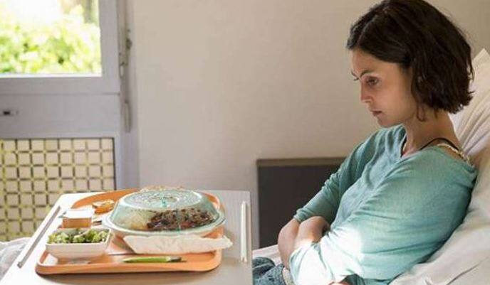 कीमोथेरेपी से भूख भी उतनी नहीं लगती है जितनी आमतौर पर लगनी चाहिए जिससे सेहत भी बिगड़ जाती है. तस्वीर: गूगल फ्री इमेज 