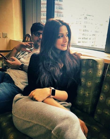 सोनाली का पहले कैंसर ट्रीटमेंट हुआ और अब कीमोथेरेपी हो रही है. इसी के चलते आज हम आपको बताने जा रहा है कि कीमोथेरेपी के 10 बड़े साइड इफेक्ट्स क्या-क्या हैं.