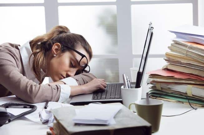 कीमोथेरेपी से आपको लगातार थकान बनी रहती हैं. तस्वीर: गूगल फ्री इमेज