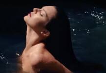 केंडल जेनर ने टॉपलेस बाथ करते हुए कराया वीडियो शूट, जवानी का ऐसा कहर नहीं देखा होगा आपने