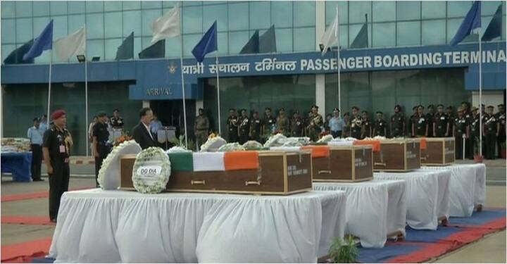 इस मुठभेड़ में राइफलमैन हमीर सिंह भी शहीद हो गए. हमीर उत्तराखंड के उत्तरकाशी जिले के पोखरियाल गांव के रहने वाले थे. घुसपैठियों से लोहा लेते हुए एक और बहादुर जवान राइफलमैन मनदीप सिंह रावत भी शहीद हो गए. मनदीप भी उत्तराखंड के कोटद्वार जिले के शिवपुर गांव के रहने वाले थे.