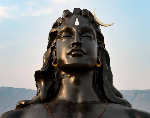 सावन शिव जी का सबसे प्रिय महीना माना जाता है. सावन की शिवरात्रि में व्रत रखने से भगवान शंकर प्रसन्न होते हैं. आज गुरूजी पवन सिन्हा बता रहे हैं आप कितने बजे व्रत खोलें. फोटो : गूगल फ्री इमेज