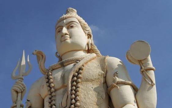राहु को विनाशकारी माना जाता है. ऐसे में स्वस्थ जीवन जीने के लिए हमें राहु को शांत करना चाहिए. गुरूजी पवन सिन्हा बता रहे हैं कैसे करें राहु को शांत. फोटो : गूगल फ्री इमेज