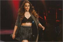 रैंप पर वॉक करते हुए जब बिकिनी पहन सोनाक्षी सिन्हा ने बिखेरे जलवे, जिसने भी देखा देखता ही रह गया