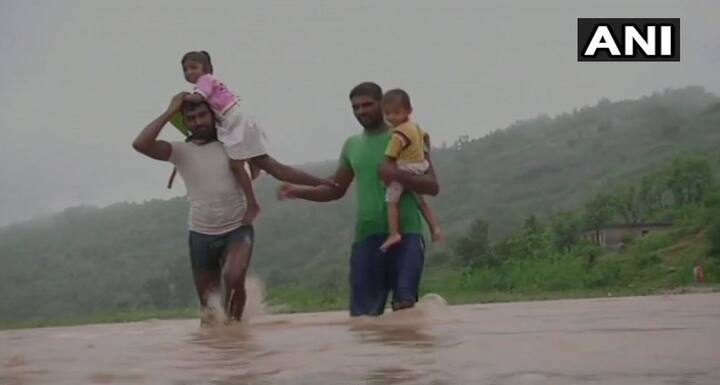 मुख्यमंत्री पिनाराई विजयन ने बाढ़ से प्रभावित इलाकों का आकलन करने के लिए एक आपात बैठक बुलाई है. तस्वीर: एएनआई