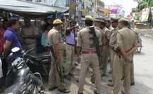 गोरखपुर: गंदा कैमिकल फेंककर उचक्कों ने उड़ाए रुपए, देखता रह गया सेल्‍समैन