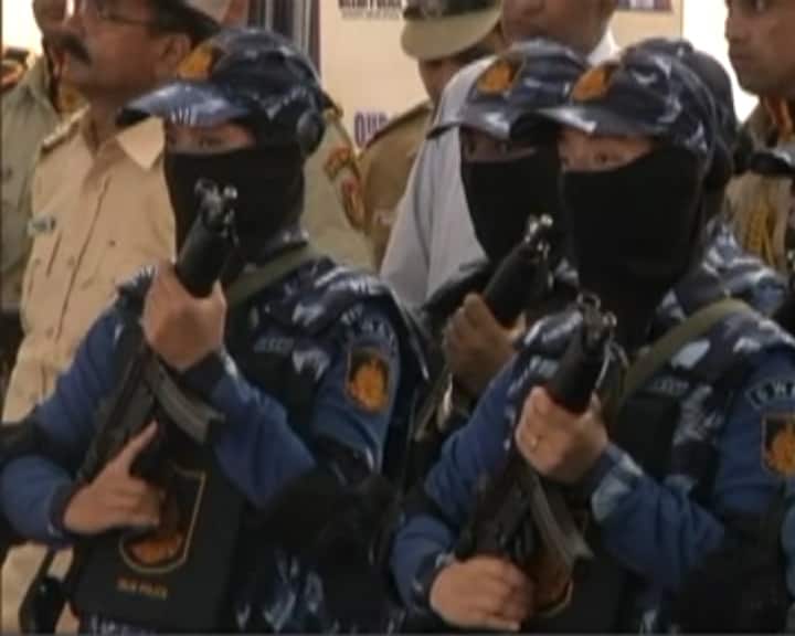 वहीं यह महिला SWAT कमांडो हर तरीके के हथियार और हर परिस्थितियों से निपटने में सक्षम है.