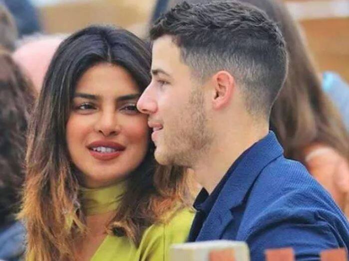 Nick Jonas Confirm engagement news with priyank chopra as he accepts the best wishes from one of the fan प्रियंका ने छुपाई सगाई की अंगूठी तो निक ने सरेआम कबूला रिलेशन