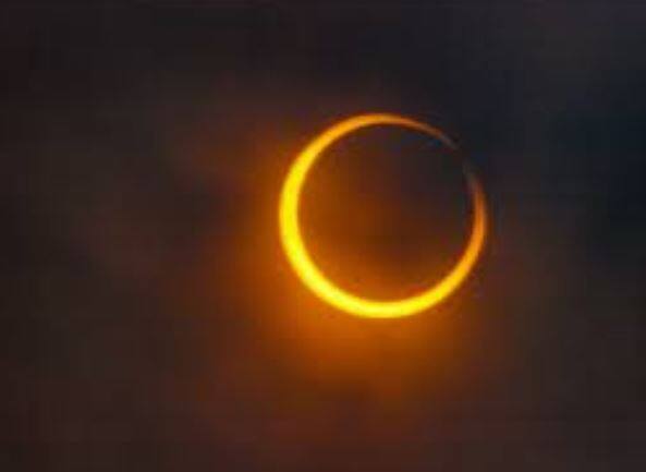 आज साल का तीसरा और आखिरी सूर्य ग्रहण है. यह ग्रहण तीन घंटे से अधिक समय तक दिखाई देगा. ग्रहण 1:32 से 5 बजे तक रहेगा. फोटो : गूगल फ्री इमेज