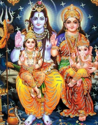 हरियाली तीज के अवसर पर रखे गए व्रत को शाम में चन्द्रमा की पूजा करने के बाद खोला जाता है. फोटो : गूगल फ्री इमेज