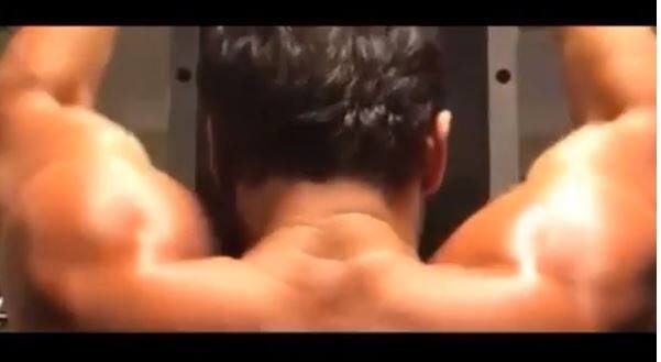 फिटनेस चैलेंज इन दिनों सोशल मीडिया पर खूब ट्रेड कर रहा है. इस कैंपेन की शुरूआत केंद्रीय मंत्री राज्यवर्धन सिंह राठौर ने की थी. इस कैंपेन के तहत प्रधानमंत्री मोदी ने भी अपनी फिटनेस का वीडियो शेयर किया था. फोटो : इंस्टाग्राम