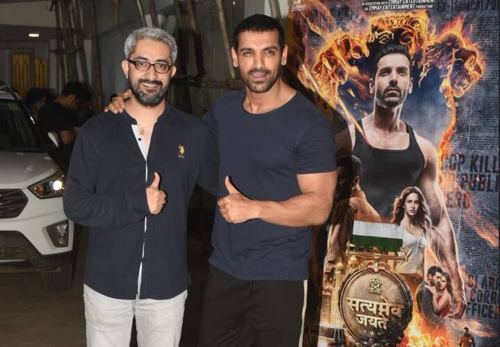 'सत्यमेव जयते' की स्वतंत्रता दिवस पर अक्षय कुमार की खेल पर आधारित फिल्म 'गोल्ड' के साथ टक्कर है. इसके साथ जॉन ने कहा कि यह फिल्म अक्षय कुमार के 'गोल्ड' के साथ प्रतिस्पर्धा नहीं करेगी, बल्कि ये दोनों फिल्में स्वतंत्रता दिवस पर एक-दूसरे की पूरक होंगी.