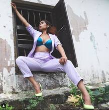 फिर से टॉपलेस हुई ये एक्ट्रेस, इन तस्वीरों से इंटरनेट पर मचाई सनसनी