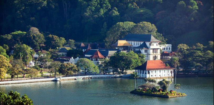 Tourist Police in Sri Lanka will learn Hindi श्रीलंका: टूरिस्ट पुलिस सीखेगी हिन्दी, सुरक्षा की खातिर 25 नए पुलिस थाने बनाए जाएंगे