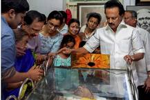 करुणानिधि का उत्तराधिकारी कौन? डीएमके की बैठक आज, स्टालिन का रास्ता \'मुश्किल\'