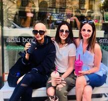 सोनाली बेंद्रे की नई तस्वीरें आईं सामने, कुछ ऐसे बिता रही हैं टाइम