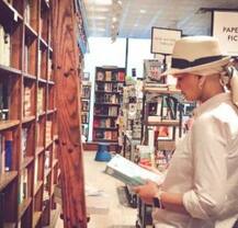 सोनाली बेंद्रे की नई तस्वीरें आईं सामने, कुछ ऐसे बिता रही हैं टाइम