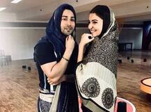 \'सुई धागा\' के प्रमोशन के लिए वरुण धवन ने पहनी साड़ी, देखें तस्वीरें