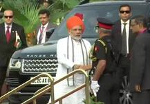 Photos: स्वतंत्रता दिवस पर पीएम मोदी ने देशवासियों को बधाई, लाल किले पर फहराया तिरंगा