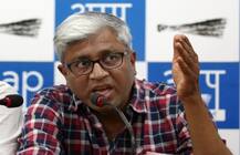 पत्रकार से नेता बने आशुतोष ने आम आदमी पार्टी छोड़ी, ट्विटर पर किया इस्तीफे का एलान