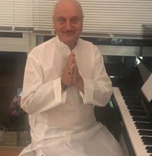 अनुपम खेर प्यानो बजाते तो सानिया मिर्जा कुछ ऐसे फैंस को दे रही हैं जश्न-ए-आजादी की बधाई