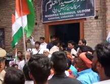 आरएसएस नेता इंद्रेश कुमार ने मदरसे में किया ध्वजारोहण, बच्चों ने कहा- वन्दे मातरम्