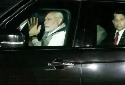 पूर्व प्रधानमंत्री वाजपेयी की हालत नाज़ुक, पीएम मोदी-उपराष्ट्रपति सहित कई नेता पहुंचे एम्स पूर्व प्रधानमंत्री वाजपेयी की हालत नाज़ुक, पीएम मोदी-उपराष्ट्रपति सहित कई नेता पहुंचे एम्स