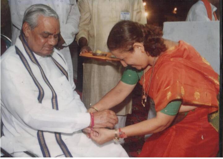 इससे पहले अटल 2007 में राष्ट्रपति चुनाव के लिए वोट डालने आखिरी बार संसद पहुंचे थे. इस दौरान वो व्हील चेयर पर गए थे.