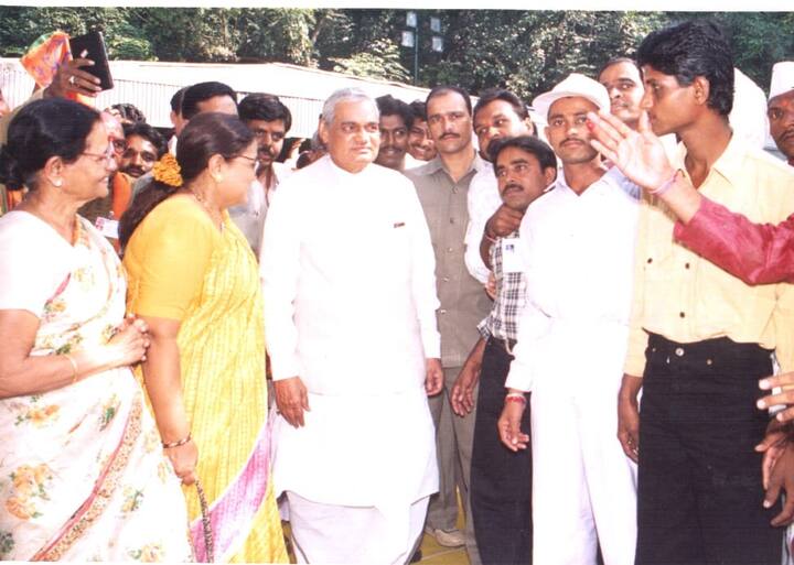 साल 2009 में उनको स्ट्रोक लगा था जिसके बाद से उन्हें बोलने में काफी तकलीफ होने लगी थी.