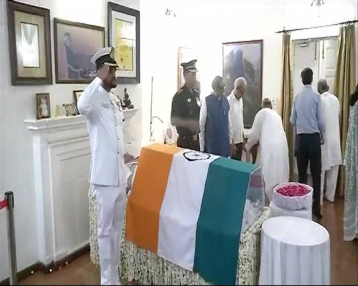 93 वर्षीय वाजपेयी को गुर्दा (किडनी) नली में संक्रमण, छाती में जकड़न, मूत्रनली में संक्रमण के बाद 11 जून को एम्स में भर्ती कराया गया था. 