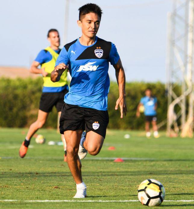 भारतीय फुटबॉल टीम को एशियन गेम्स में जाने का मौका मिलना चाहिए था : छेत्री