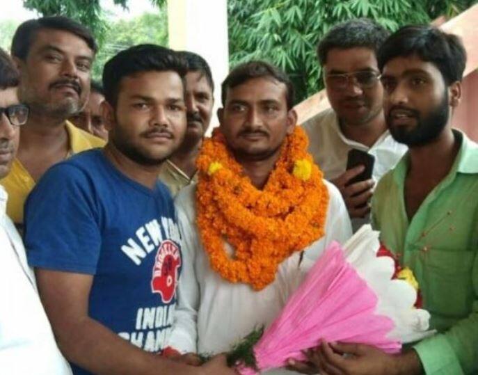 आरएलएसपी नेता की हत्या के मामले में थाना प्रभारी सहित पांच पुलिसकर्मी निलंबित Five policemen including police station in-charge suspended for killing RLSP leader आरएलएसपी नेता की हत्या के मामले में थाना प्रभारी सहित पांच पुलिसकर्मी निलंबित