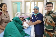 केरल: नौसेना के ‘आपरेशन किलकारी’ से सैलाब के बीच गूंजी नवजात की किलकारी