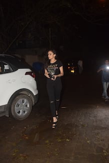 इस हसीना के साथ लेट नाइट पार्टी करते दिखे सैफ के बेटे इब्राहिम और अक्षय के बेटे आरव