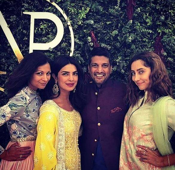 इंडो ऑस्ट्रेलियन एमटीवी वीजे अनुषा डांडेकर भी प्रियंका के रोके में शामिल हुईं. फोटोः इंस्टाग्राम