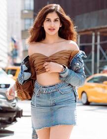 ये हसीना आइटम नंबर से आई चर्चा में, इससे पहले थी इंटरनेट की सेंसशन