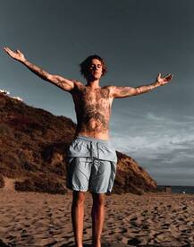 जस्टिन बीबर ने शादी से पहले पोस्ट की छोटी बहन की तस्वीर, 70 लाख लोगों ने किया लाइक