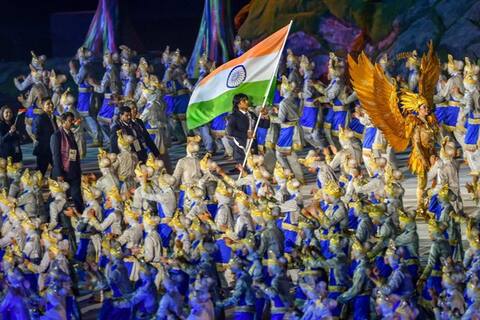 जकार्ता में एशियन गेम्स का हुआ रंगारंग आगाज़, देखें तस्वीरें जकार्ता में एशियन गेम्स का हुआ रंगारंग आगाज़, देखें तस्वीरें