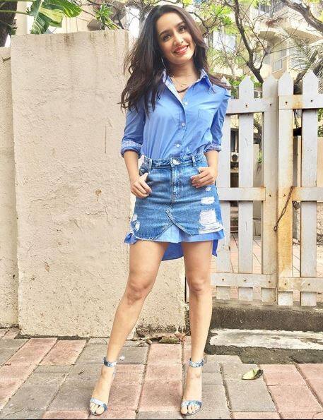 वह आगे कहतें हैं कि श्रद्धा अपने परिवार के साथ खिंची हुई काफी तस्वीरें पोस्ट करती हैं जिसे अक्सर काफी लाइक्स मिलते हैं. हमने यह डेटा 14 भारतीय भाषाओं में उपलब्ध 600 न्यूज़ से इक्ठ्ठा किया गया हैं. पूरे एक हफ्ते में मीडिया में उपलब्ध डेटा के अनुसार यह आंकड़े सामने आते है. तस्वीर: इंस्टाग्राम 