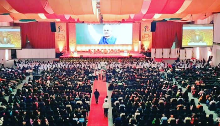 विश्व हिन्दी सम्मेलन में दी गई दिवंगत पूर्व प्रधानमंत्री अटल बिहारी वाजपेयी को श्रद्धांजलि