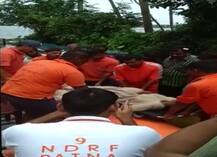 सामने आई एनडीआरएफ टीम की बहादुरी की मिसाल, गर्भवती महिला को बचा कर नाव में कराई डिलीवरी