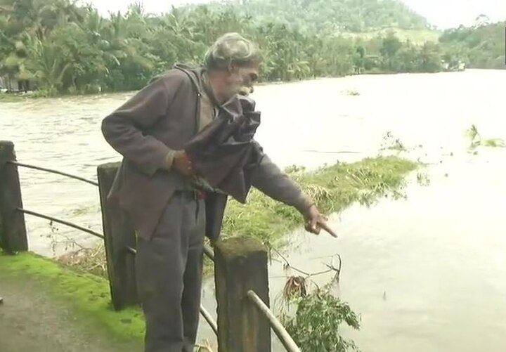 केरल में बाढ़ की इस भयावहता पर उन्होंने कहा,