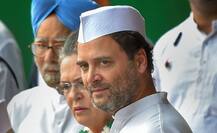 राहुल गांधी ने मां सोनिया के करीबी अहमद पटेल को दिया बर्थ-डे गिफ्ट, बनाया पार्टी कोषाध्यक्ष