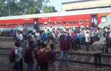 मथुरा: कोसी कलां स्टेशन पर संपर्क क्रांति एक्सप्रेस ने सात लोगों को मारी टक्कर, दो की मौत
