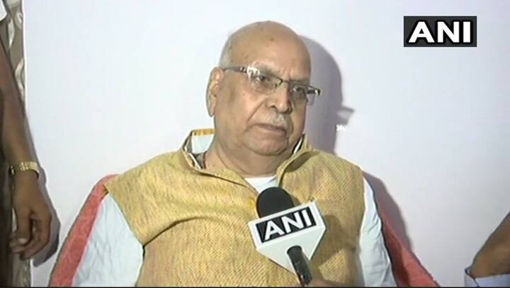 राष्ट्रपति भवन से मिली जानकारी के मुताबिक, बीजेपी के कद्दावर नेता लालजी टंडन को बिहार का नया राज्यपाल बनाया गया है. लालजी टंडन ने साल 2009 में लखनऊ से लोकसभा चुनाव जीता था. वे यूपी के विधान परिषद और विधानसभा में सदस्य भी रह चुके हैं. पूर्व सीएम मायावती और कल्याण सिंह के समय में लालजी टंडन राज्य में मंत्री भी रहें. तस्वीर: एएनआई