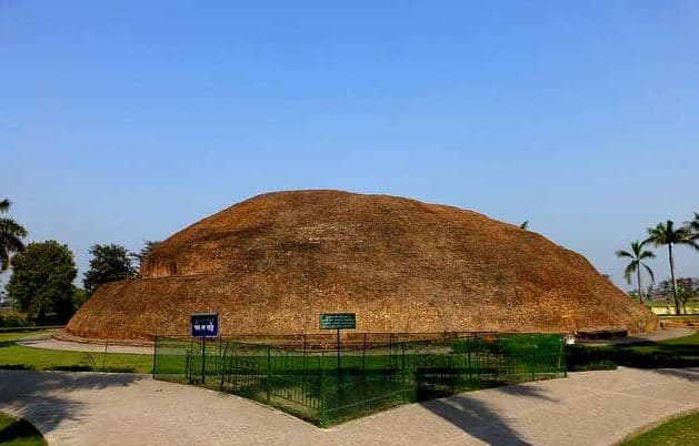 भगवान बुद्ध की गाथा सुनाते हैं कुशीनगर के 13 मंदिर, खुदाई में मिली थी बुद्ध की 21.6 फीट की प्रतिमा