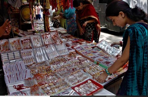 Rakshabandhan Special: इस रक्षाबंधन बहनें अपने भाई को दे सकती हैं ये खास गिफ्ट