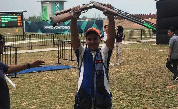 भारत के 15 साल के निशानेबाज शार्दुल विहान ने डबल ट्रैप स्पर्धा में सिल्वर मेडल जीता है. जिसके बाद ट्वीटर पर उन्हें लोगों ने खूब बधाईयां दी हैं. 